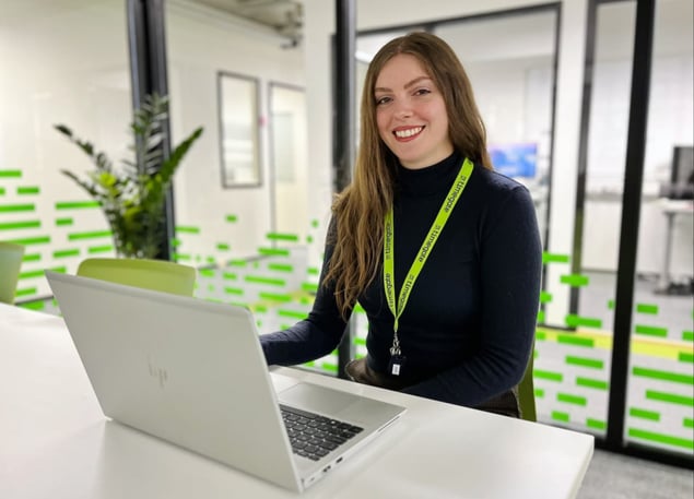 Young-woman-working-in-office